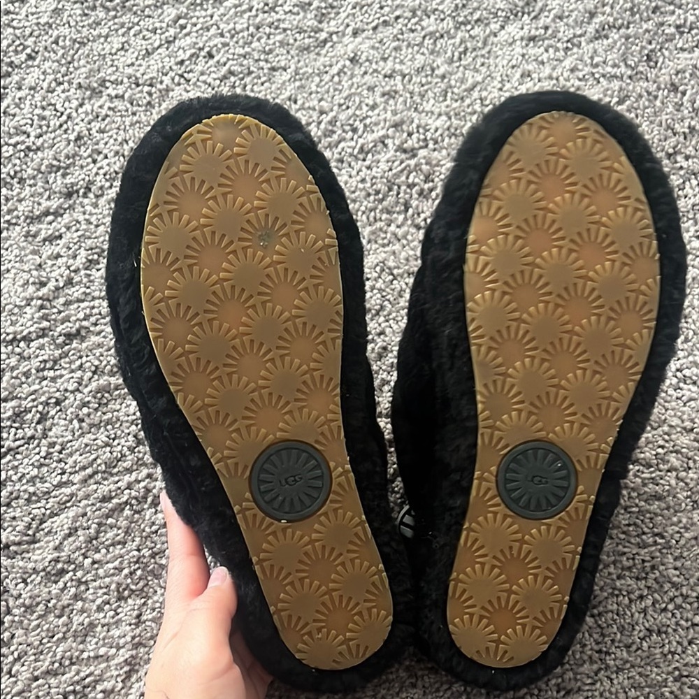 UGG Black Slippers - Picture 6 of 7